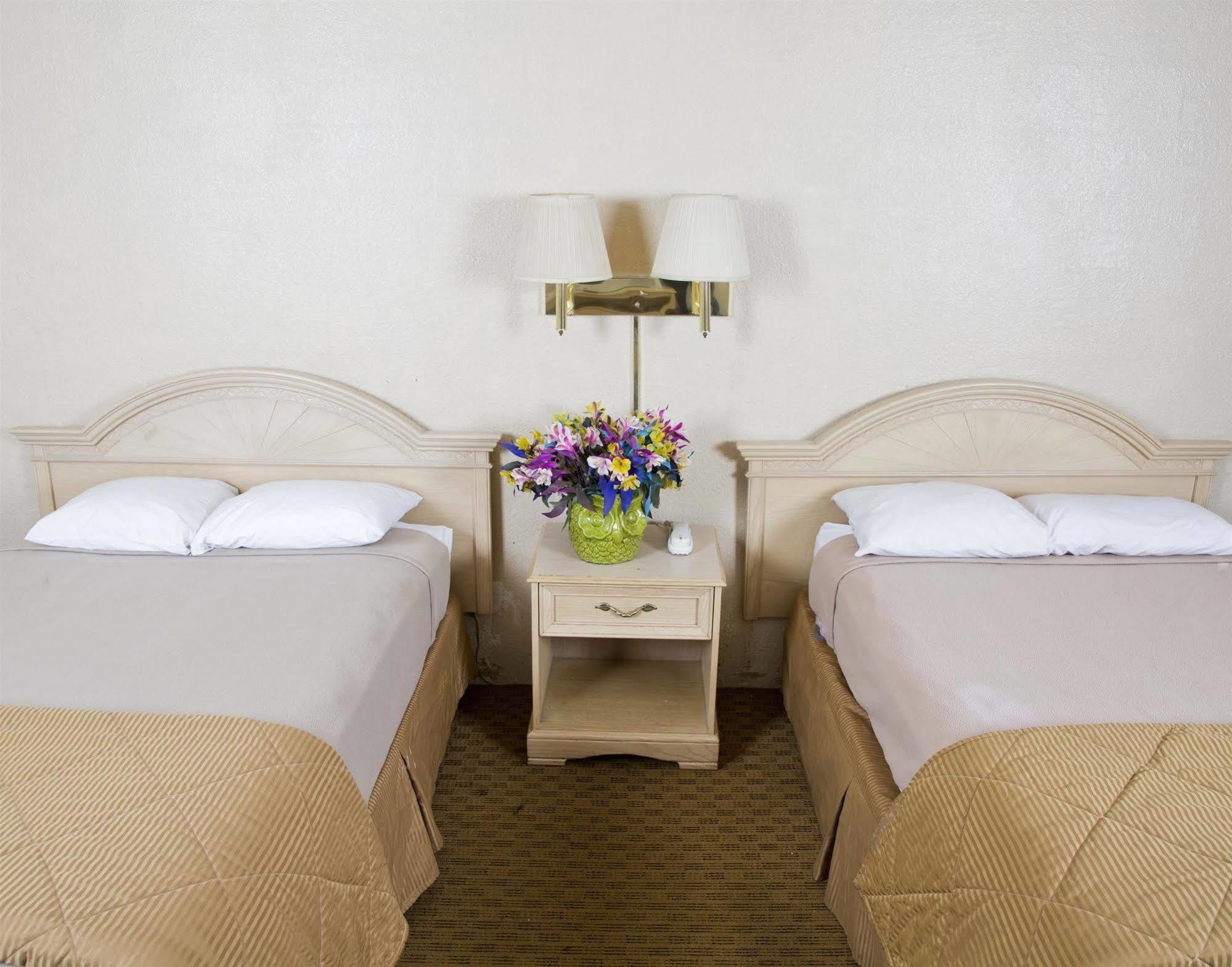 Budget Inn - Palatka Zewnętrze zdjęcie
