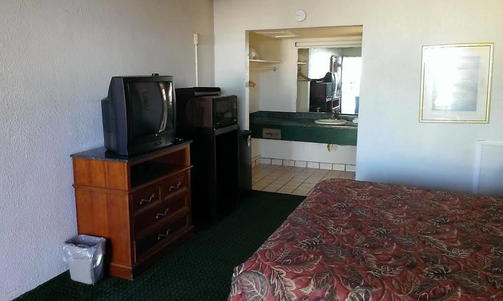 Budget Inn - Palatka Zewnętrze zdjęcie