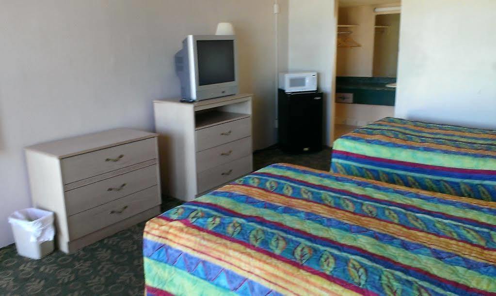 Budget Inn - Palatka Zewnętrze zdjęcie